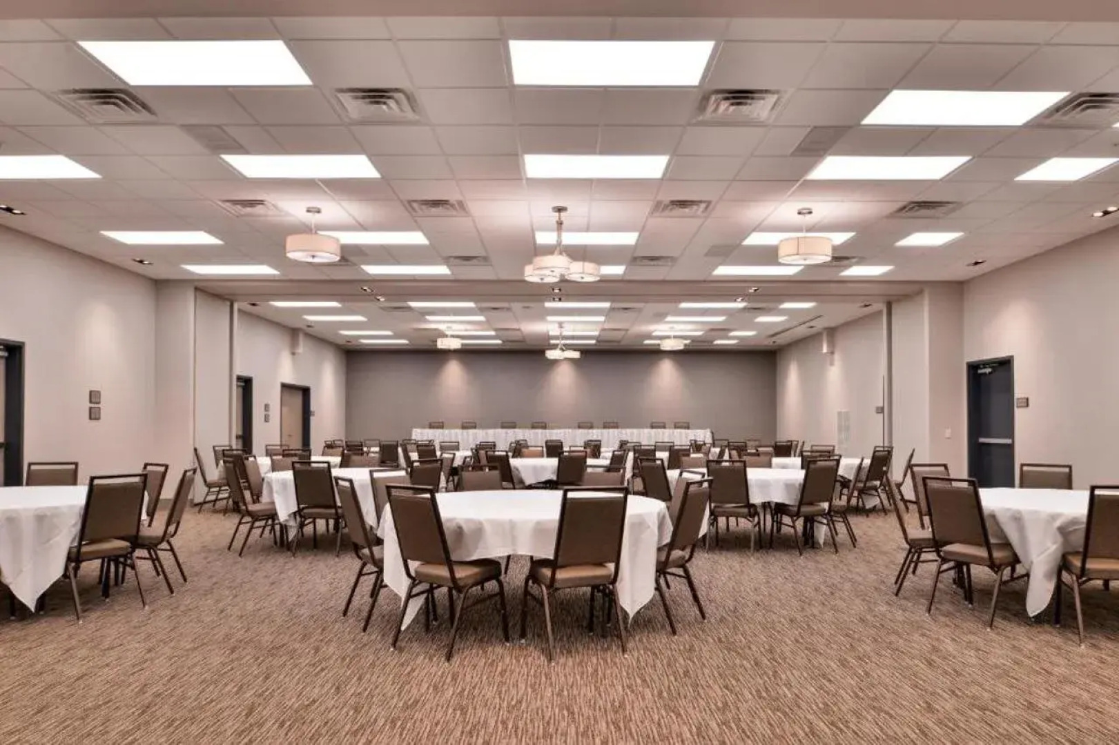 Country Inn & Suites by Radisson, Ft. Atkinson, WI