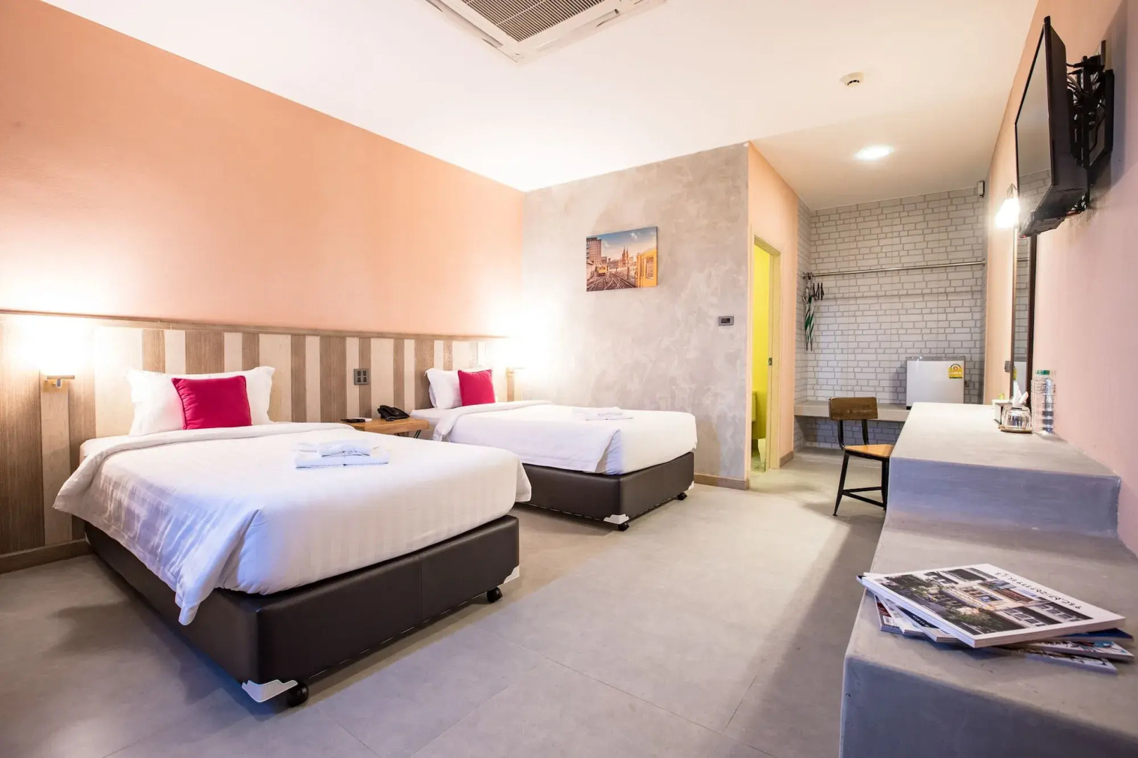 Leaves Valley Resort