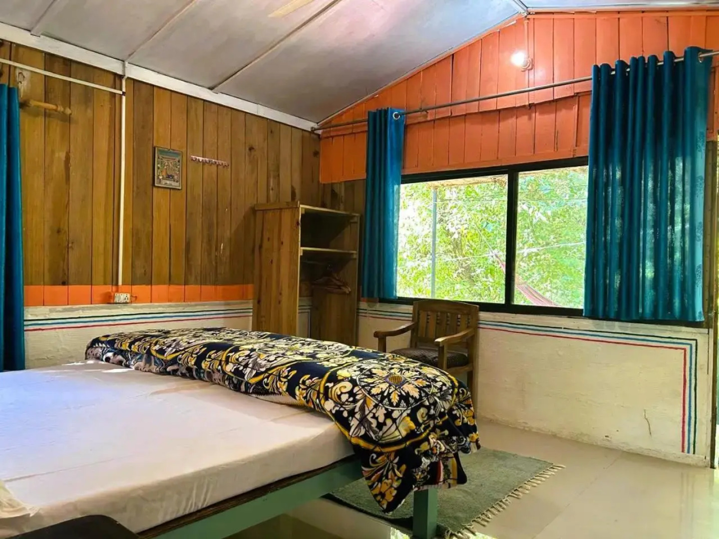 12 BHK Rustic hut in Dhaulsoot Village 3 km from Laxmijhula near Badrinath Road, Rishikesh, by GuestHouser (AE3B)