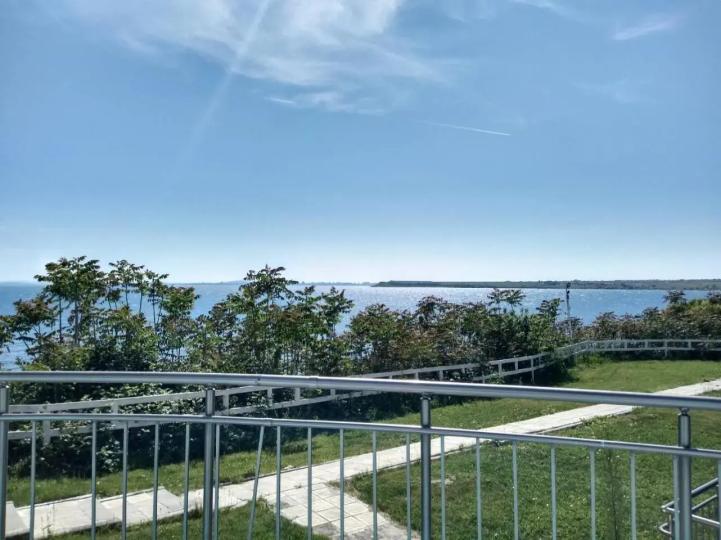 The Blue Studio ~ In a complex next to the beach