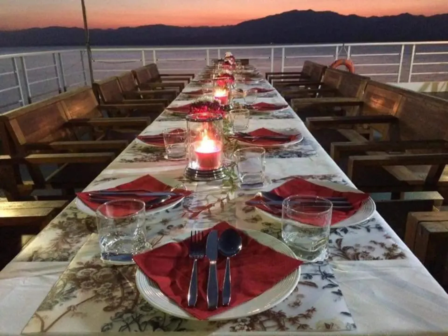 Warintira Houseboat Kanchanaburi