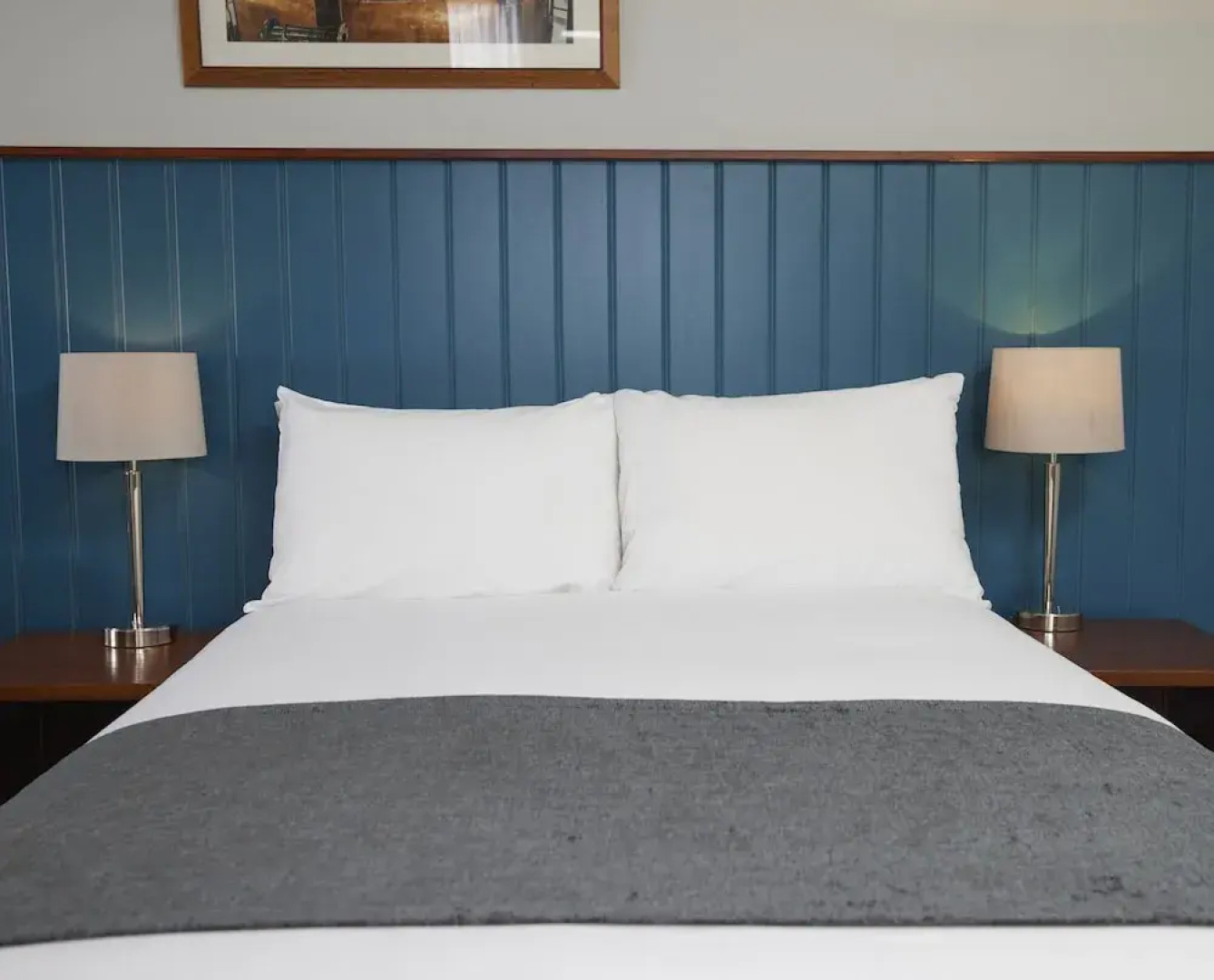 The Longshoot Hotel by Greene King Inns