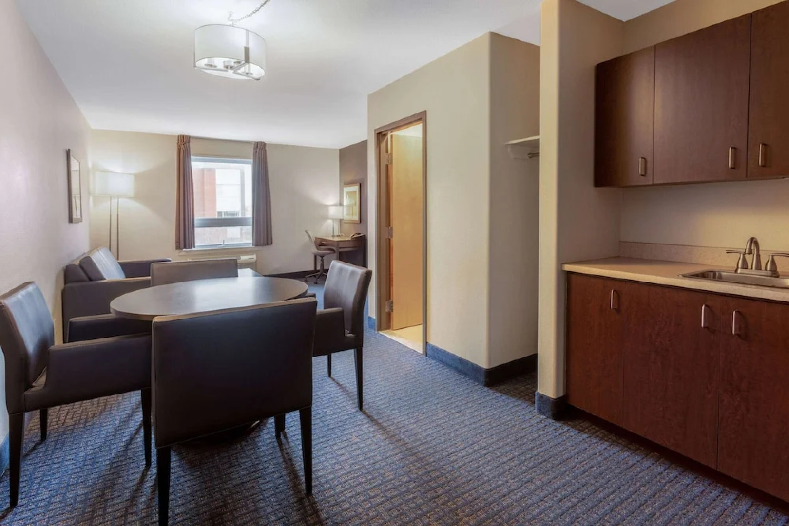 Super 8 Lachenaie/Terrebonne