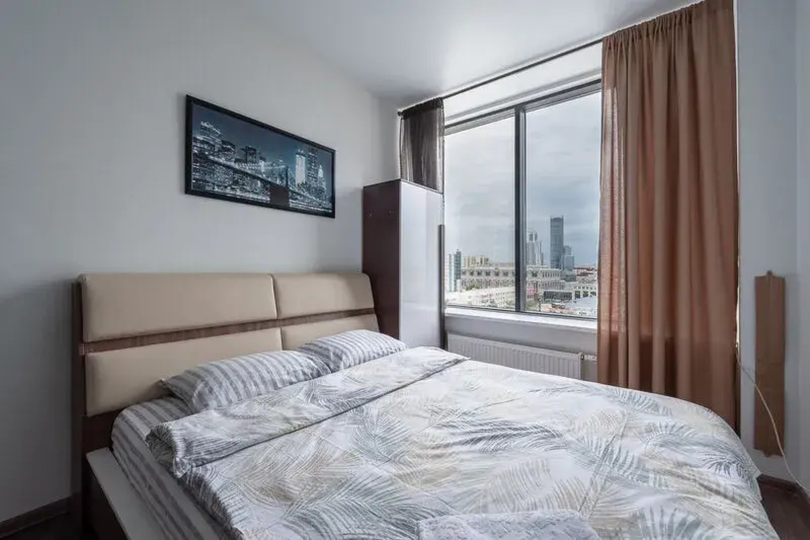 Apart House on Malysheva str., 42 a