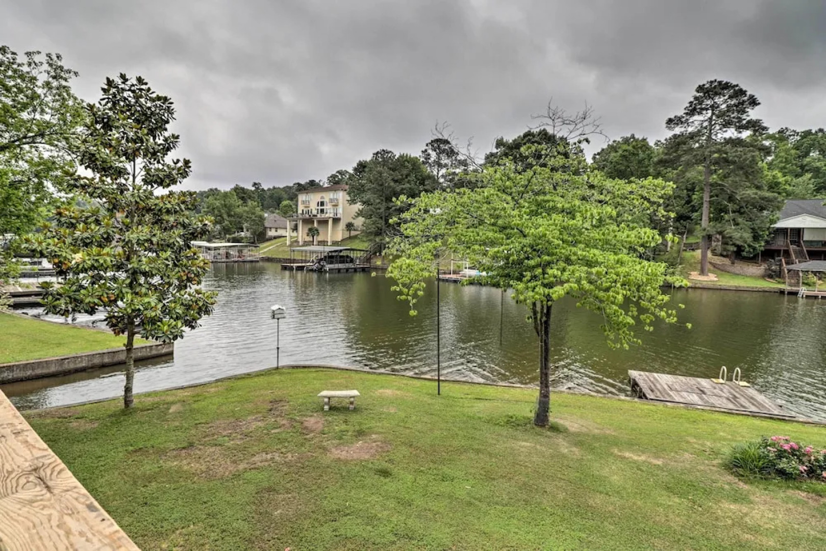 7 Mi to Nat'l Park: Home w/ Dock in Hot Springs