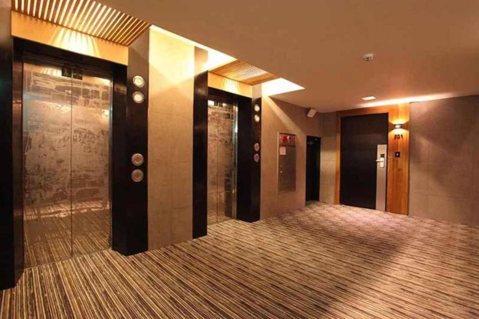 Designers Hotel The Rich