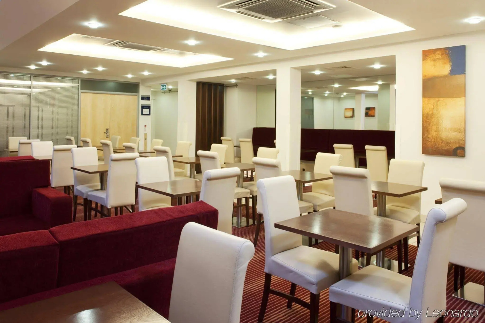 Holiday Inn Express Edinburgh Royal Mile by IHG