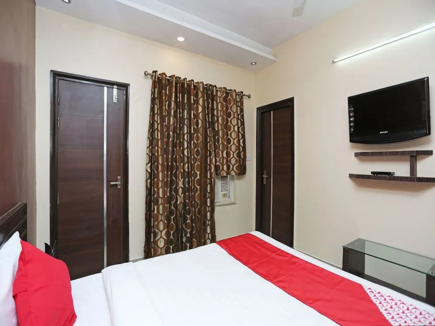 Hotel Regency Square