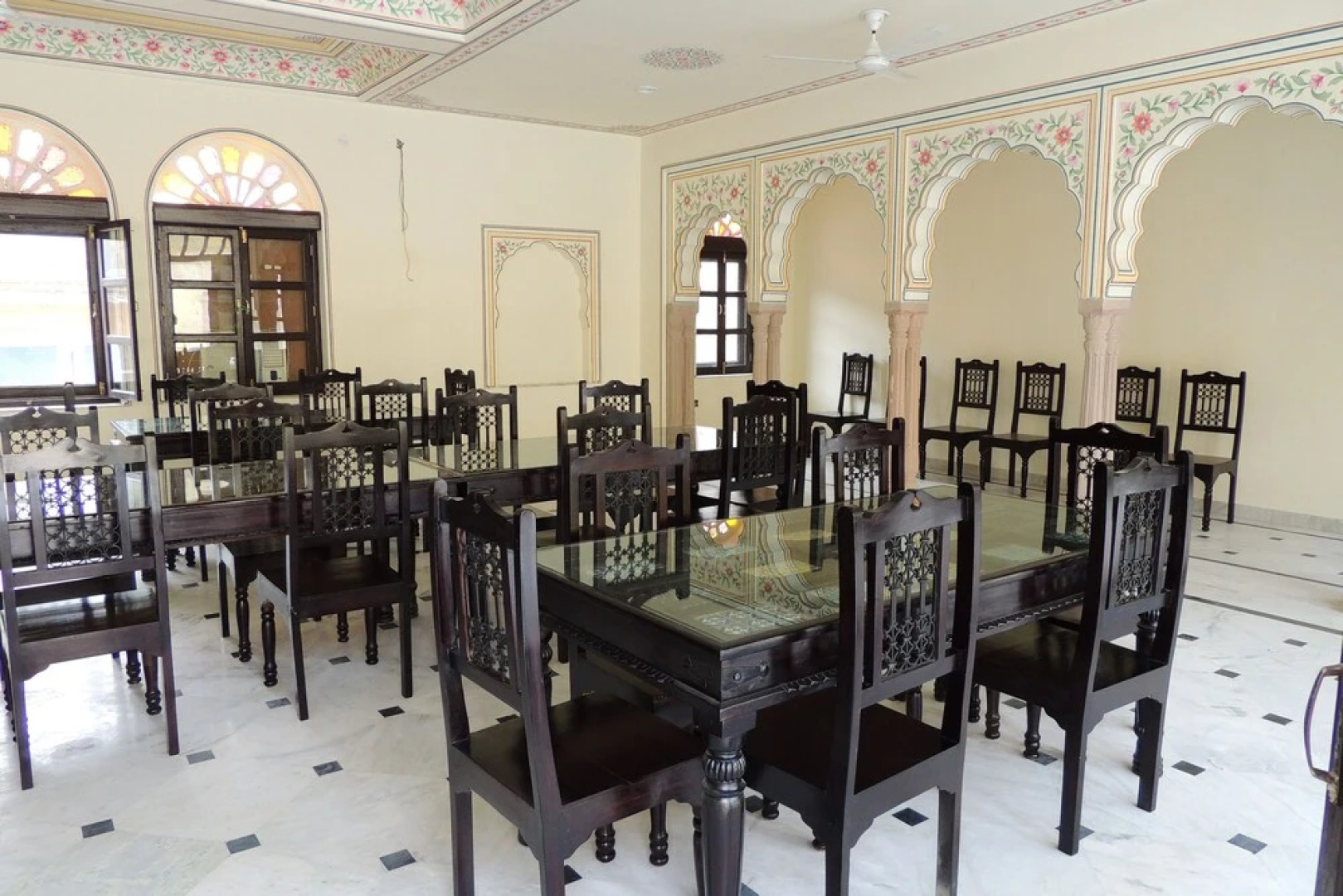 Hotel Dhula Garh