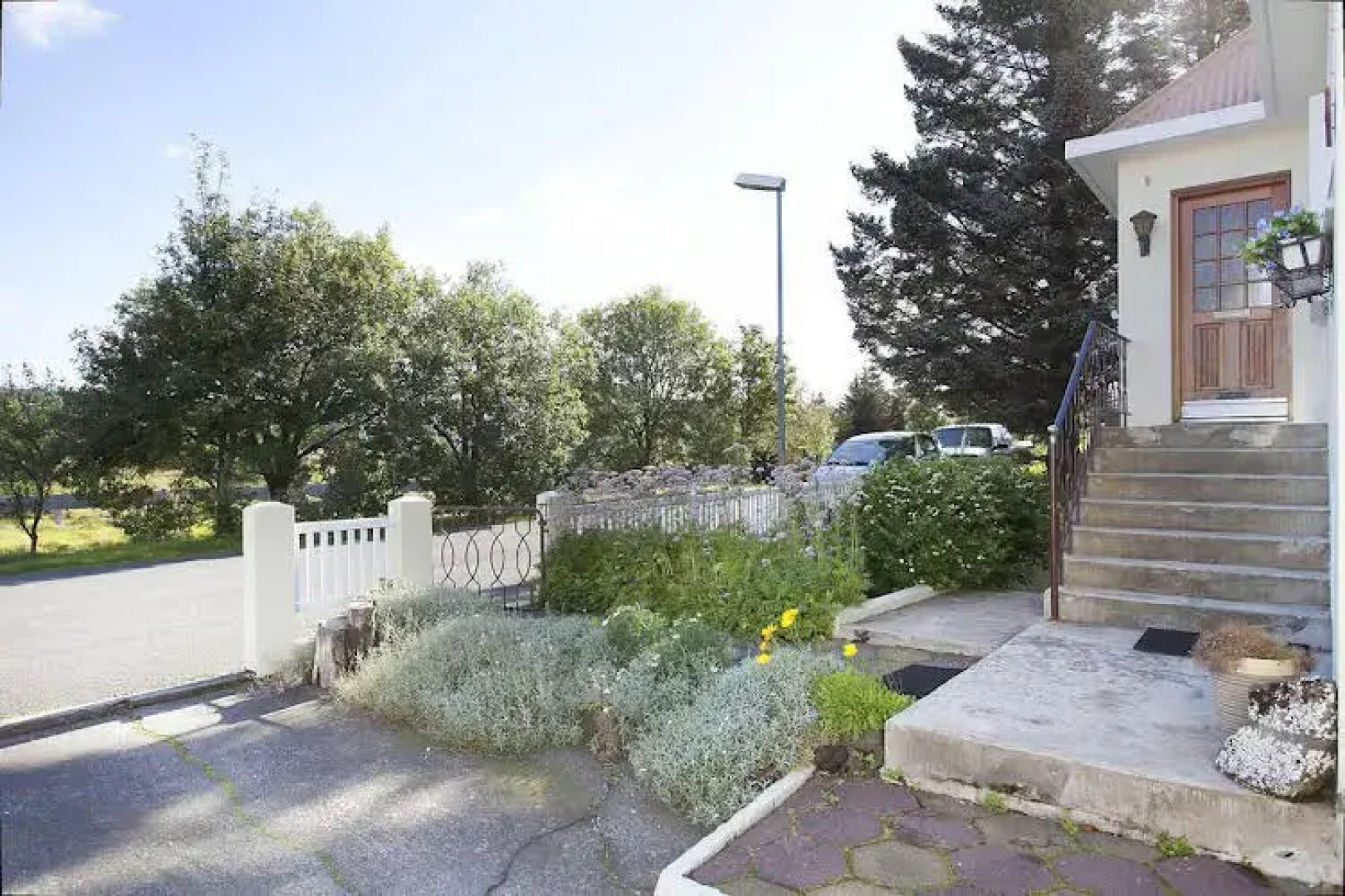 Helguhus B&B and Apartment