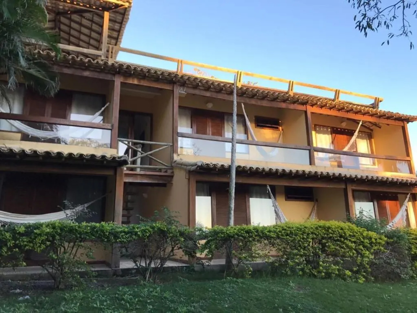 Praia da Ferradurinha Guest House