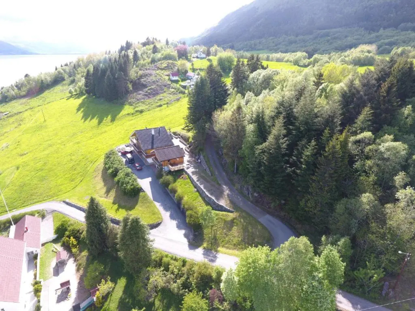 Kvernesfjorden Apartments