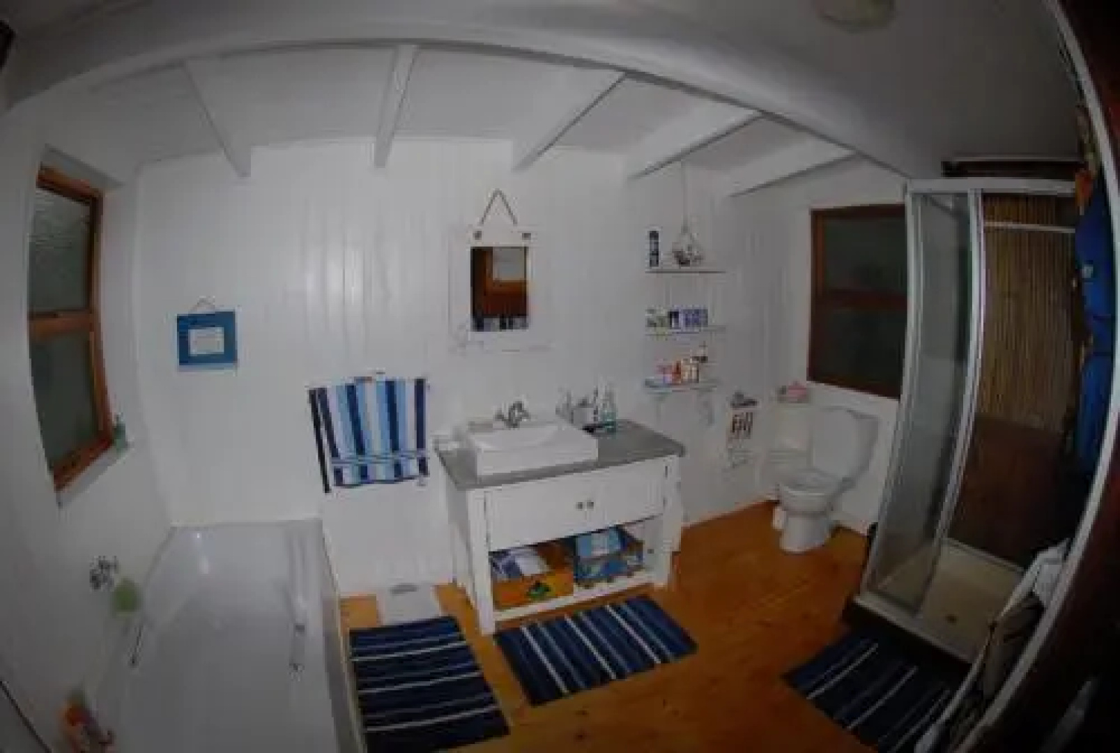 Dolphin Lodge