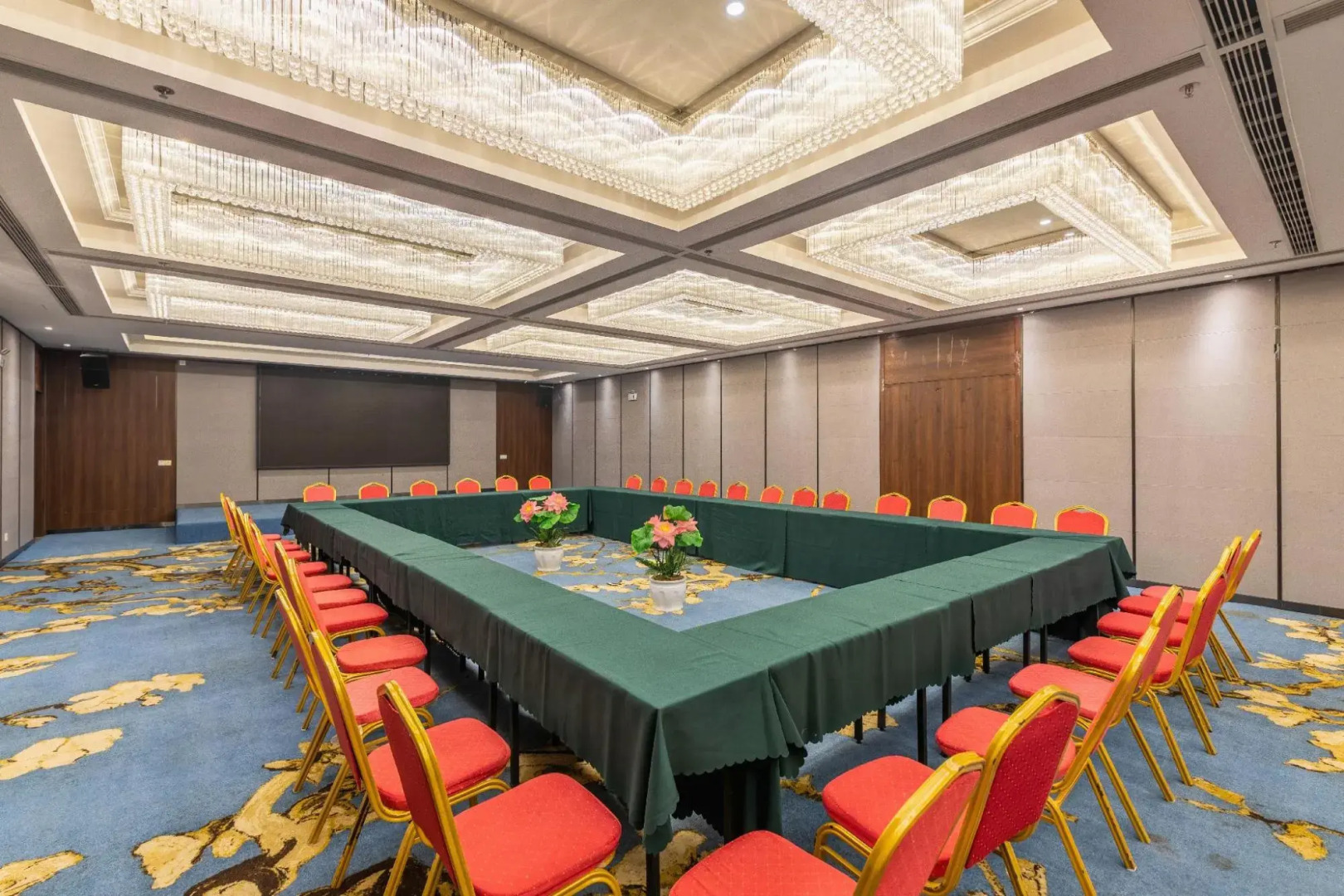 Changchi Hot Spring Hotel