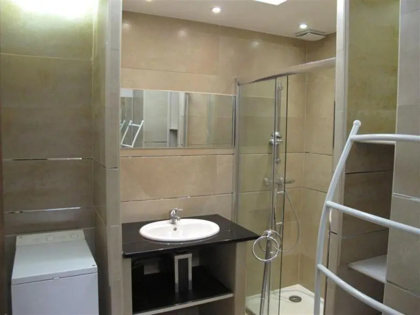 Appartement Belle Vue Mer Avec Wifi Et Cour Close Tregastel - Ref 42