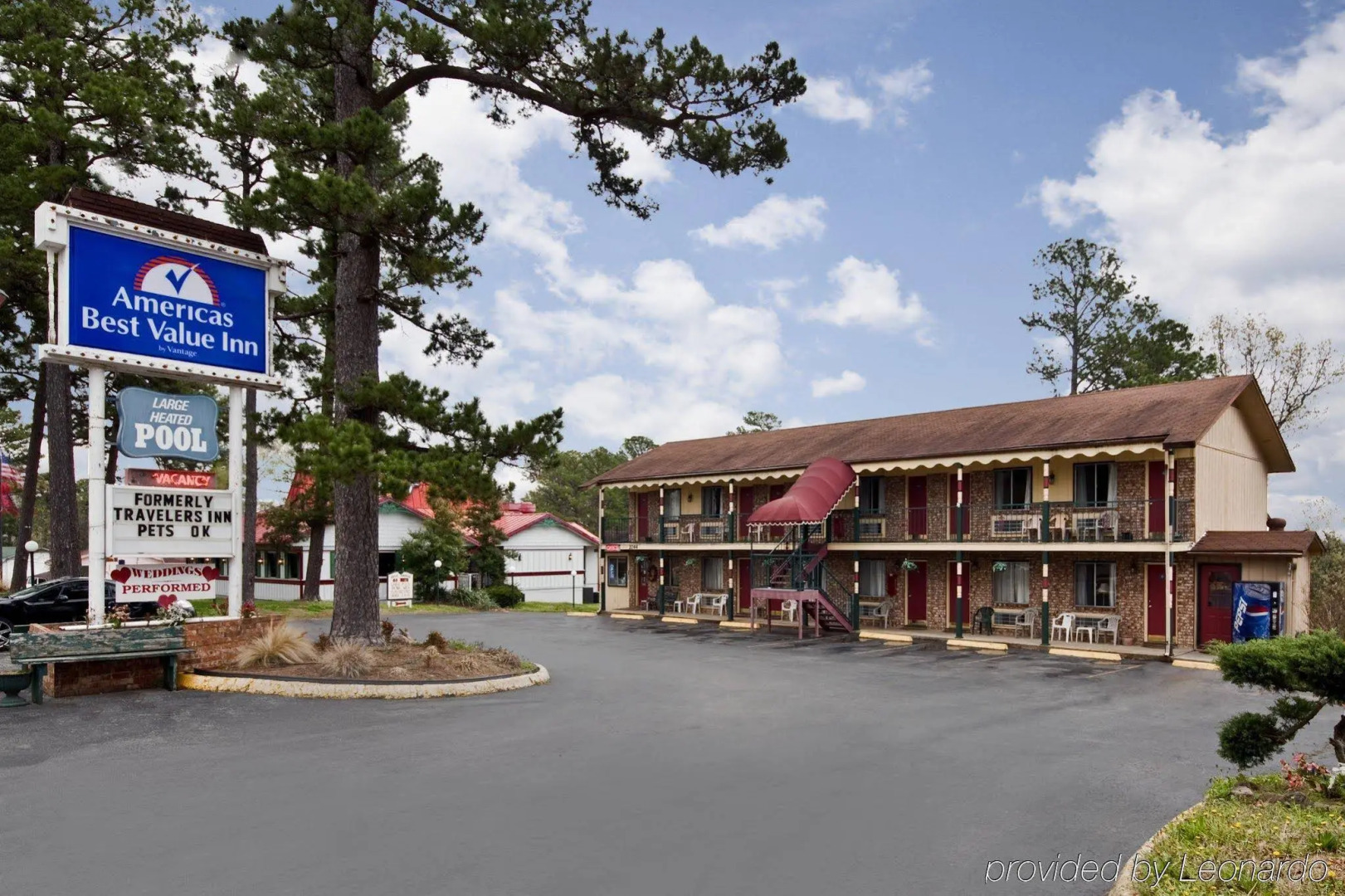 Travelers Inn