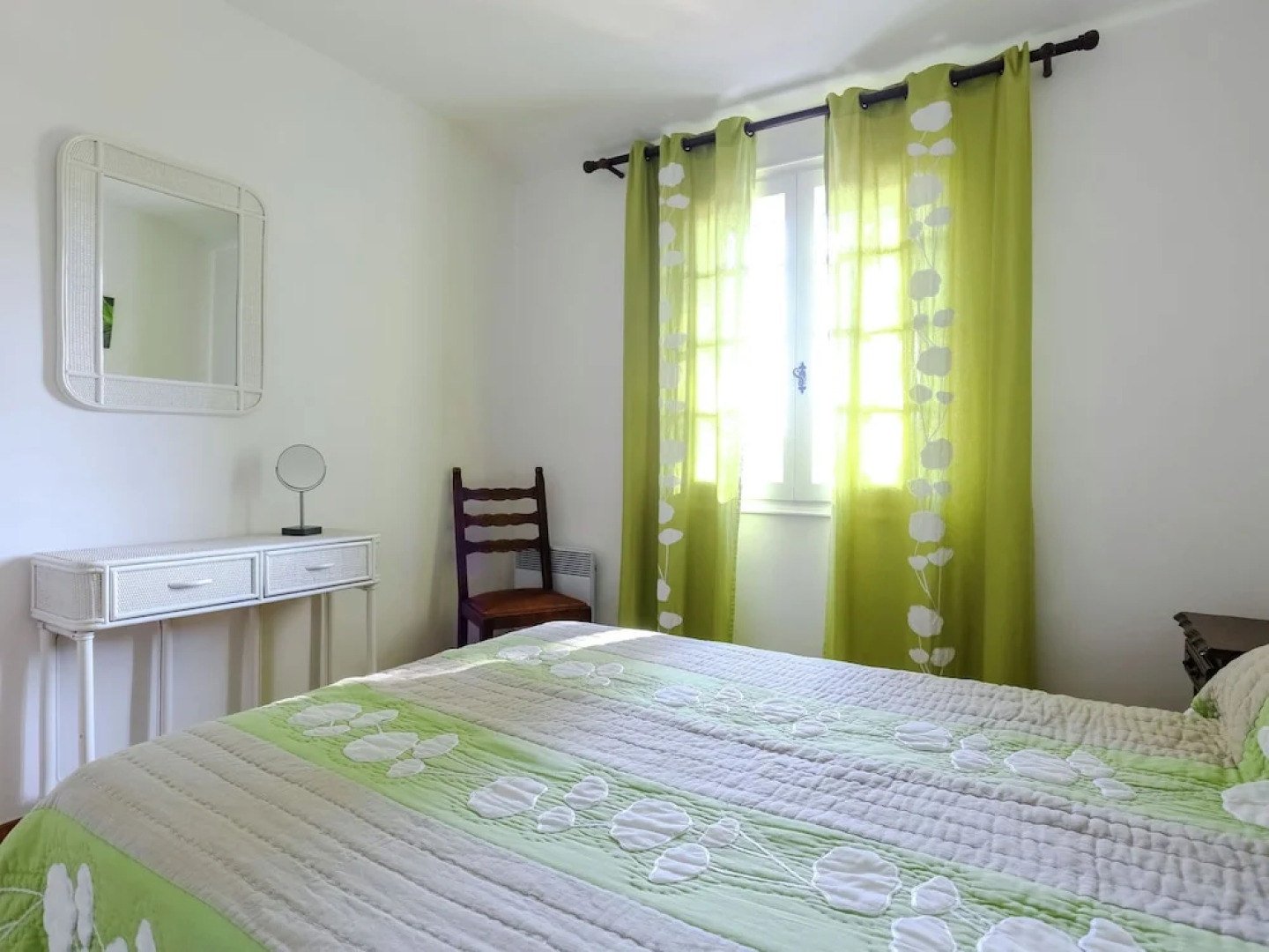 Boutique Holiday Home in Bormes-les-Mimosas with Pool