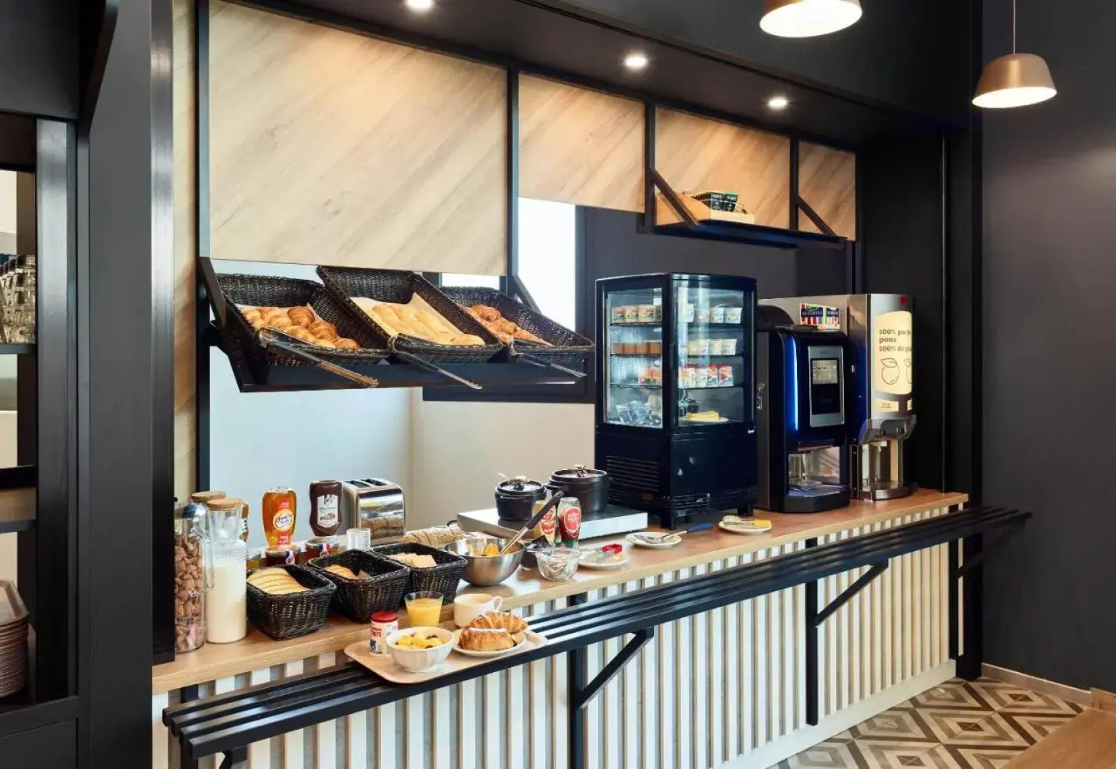 B&B HOTEL Paris Clichy-sous-bois 3 étoiles