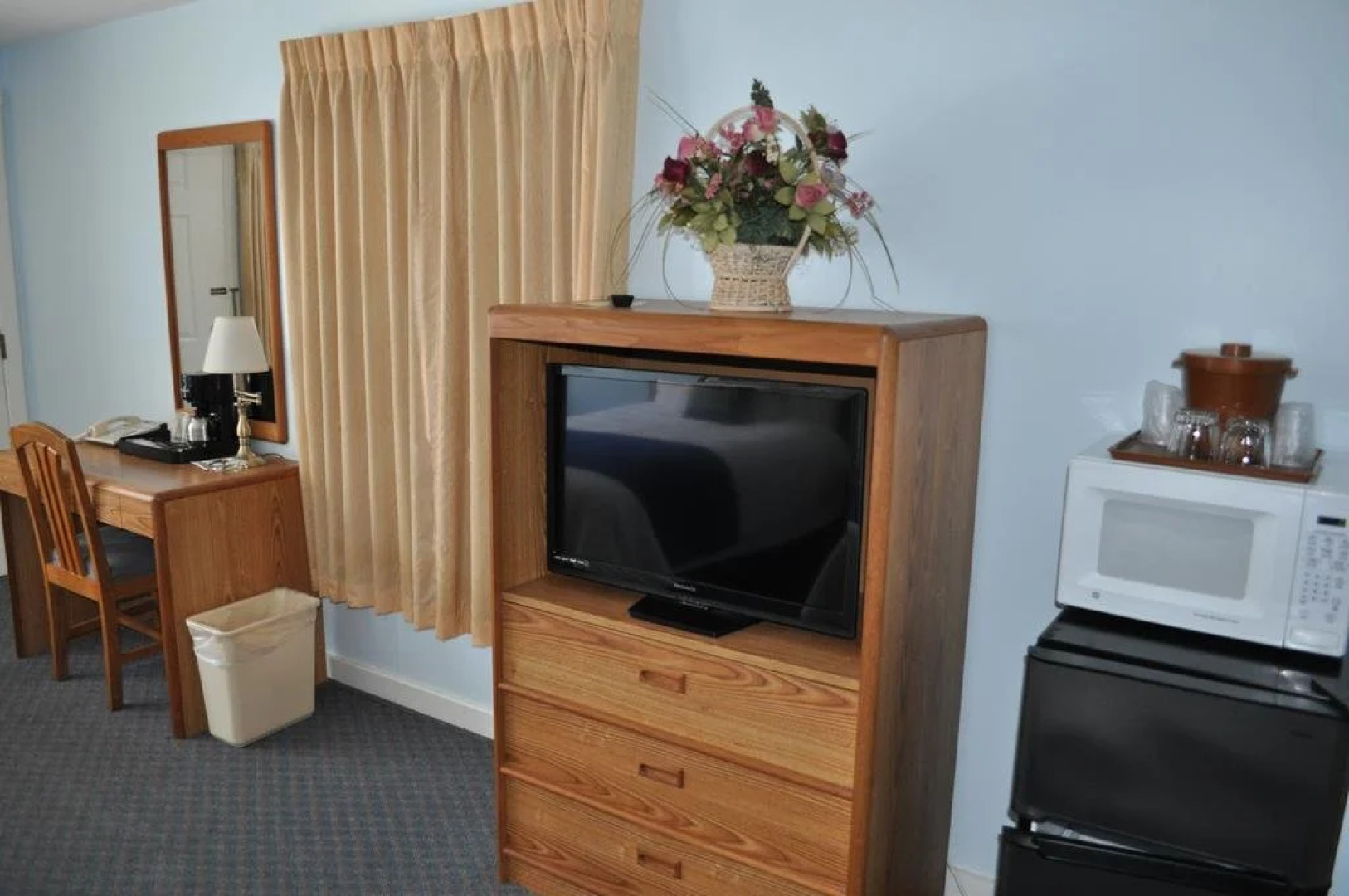 Stage Run By The Sea