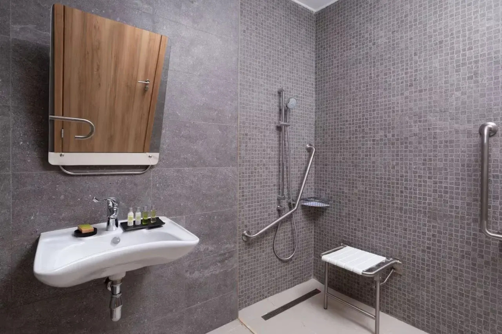 Отель DoubleTree by Hilton Almaty