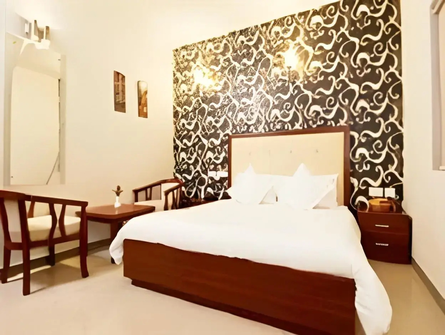 Hotel Deviram Palace