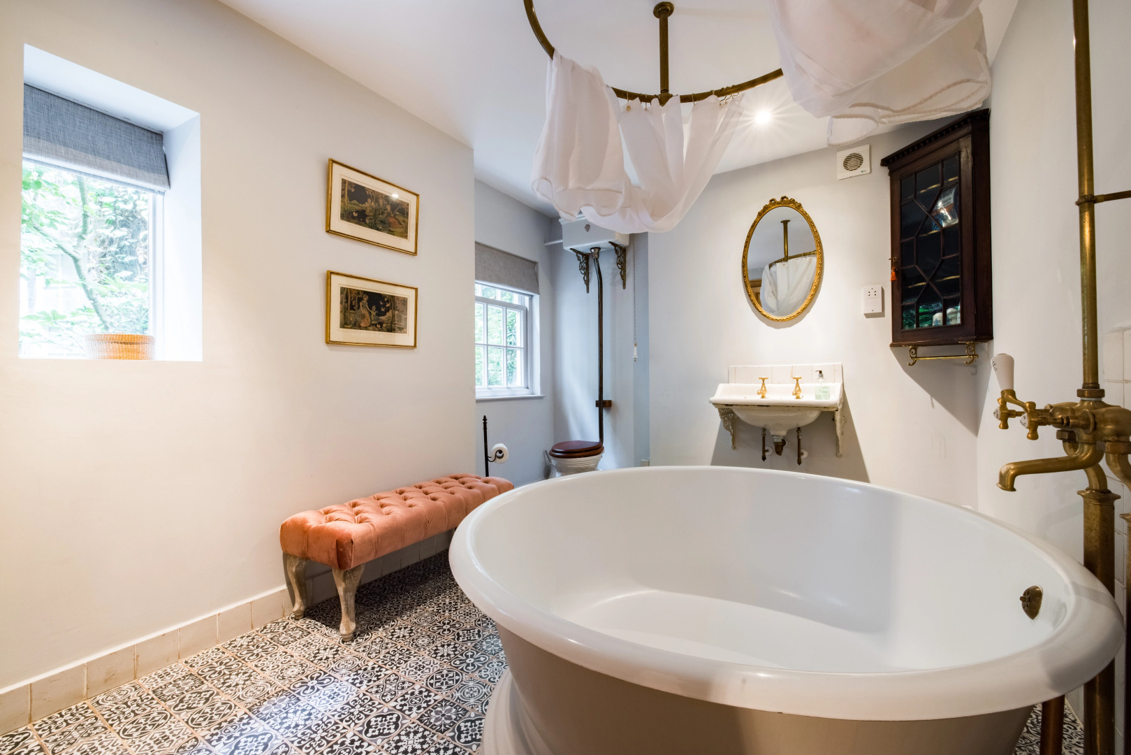 Spacious Georgian 3 Bedroom John Wood Townhouse