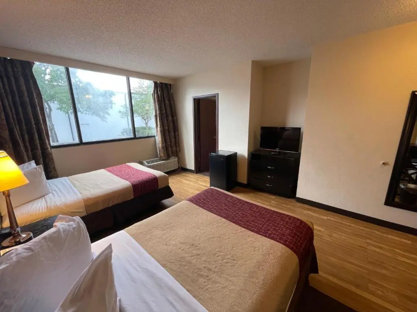 Tropical Palms Hotel