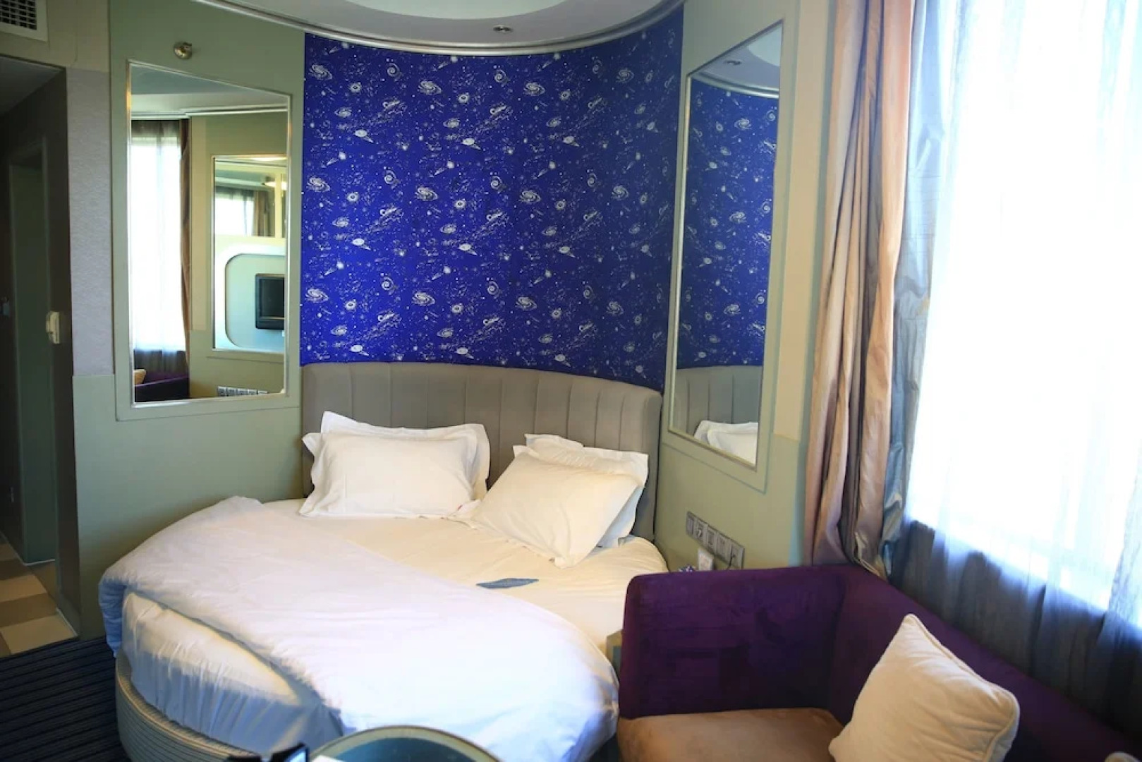 Yaxiang Jinling Palace