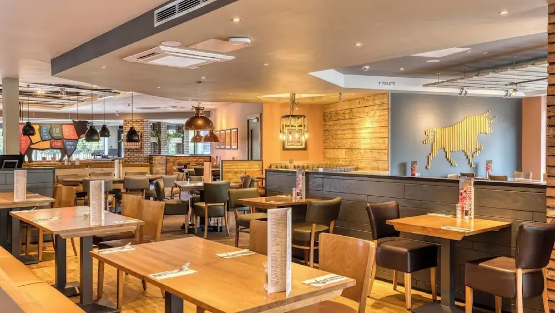 Premier Inn Bristol Parkway - M32