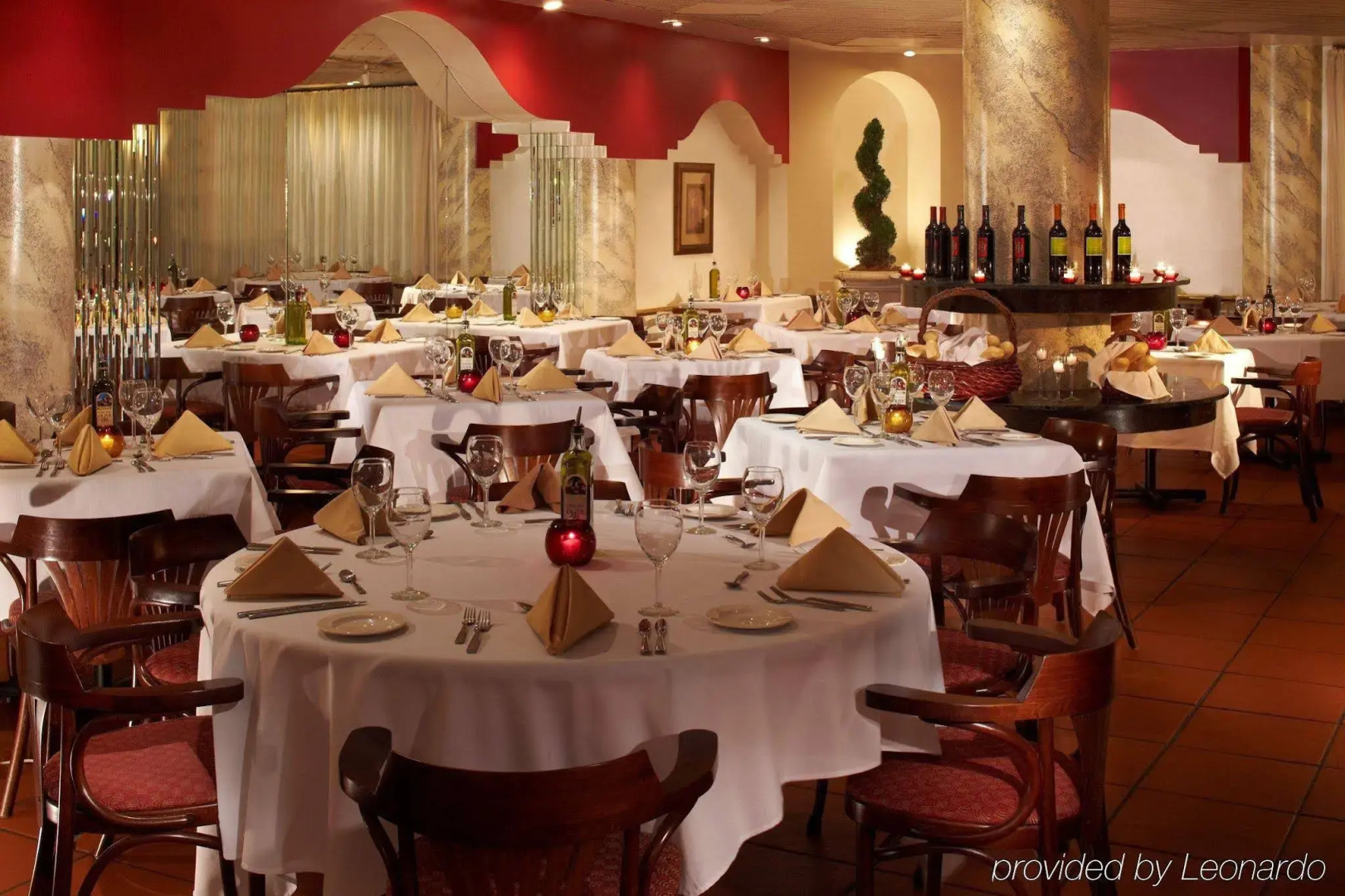 Magnuson Hotel and Convention Center Oyster Point