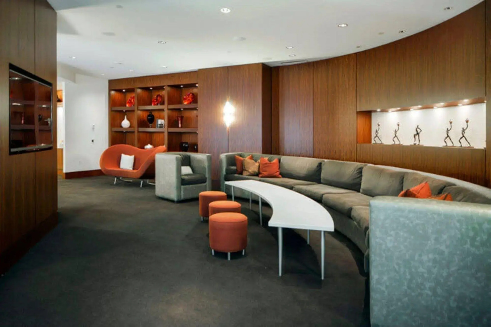 Global Luxury Suites at Crystal City