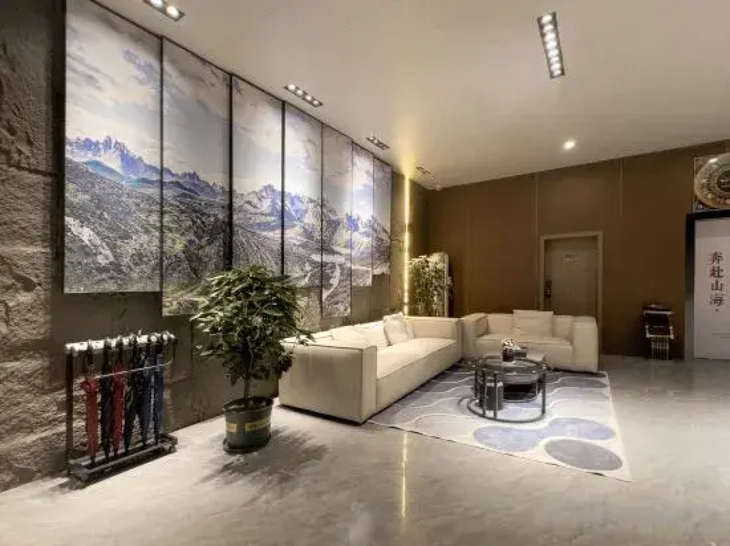 Mid-mountain Qiushu Hotel