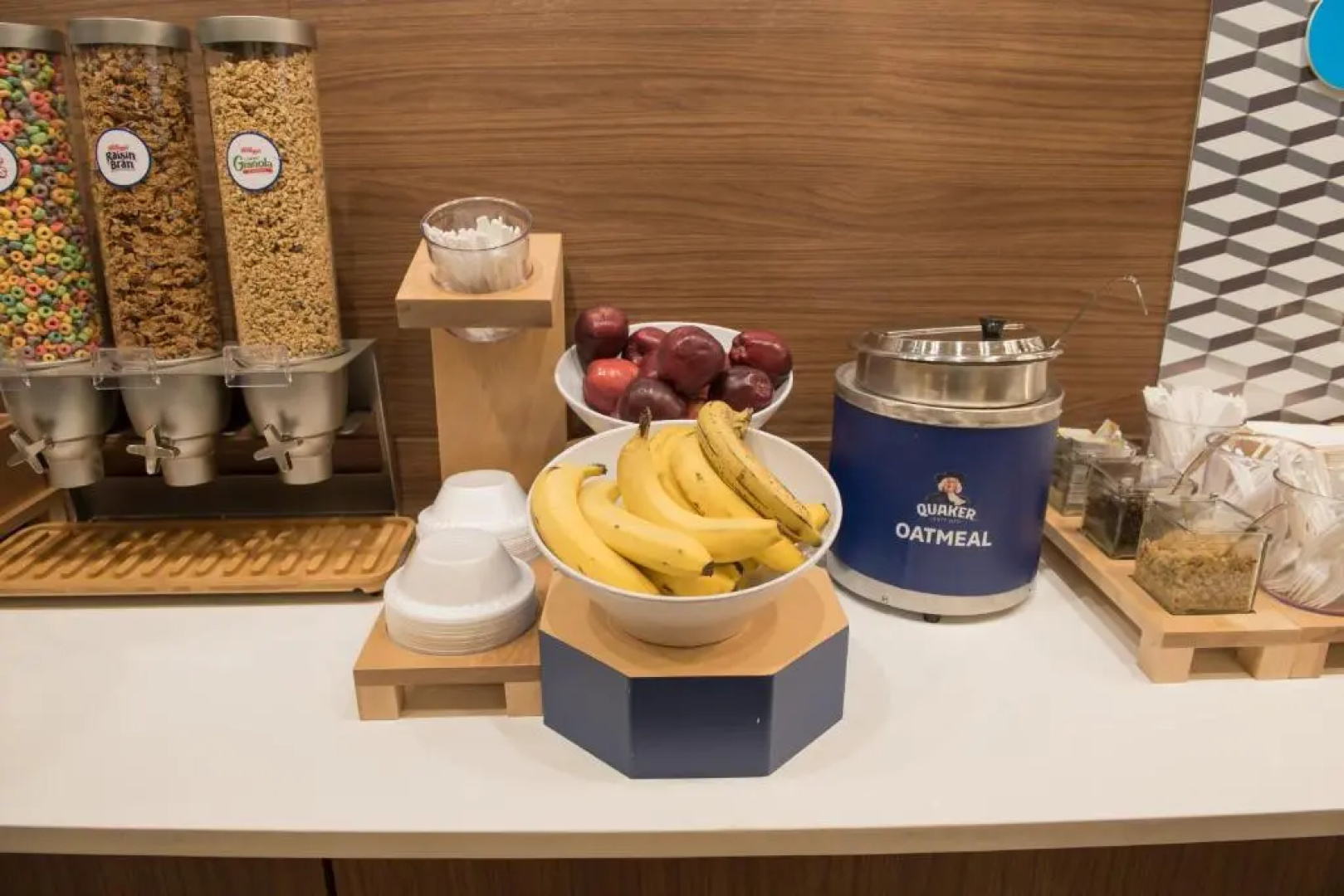 Holiday Inn Express & Suites Fort Wayne North by IHG