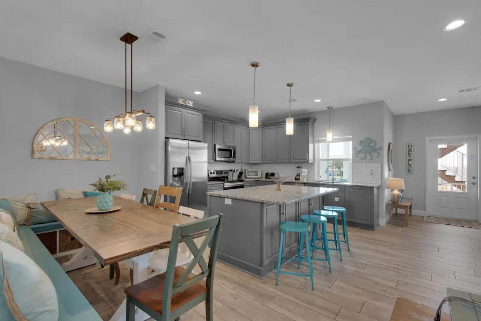 Toes In The Sand - Main House