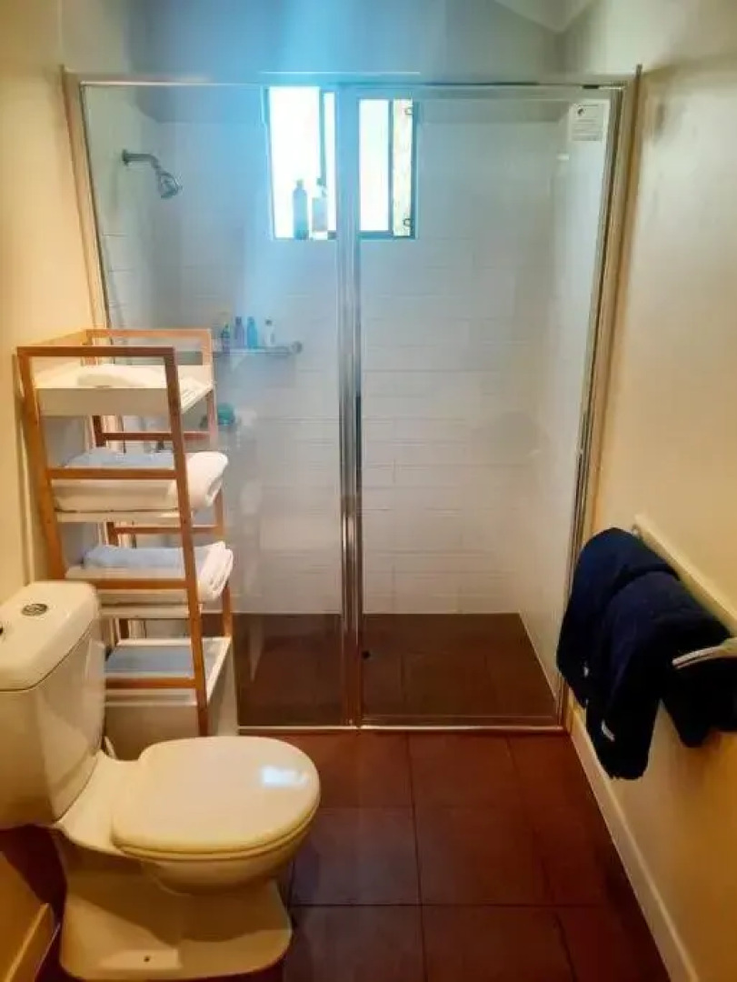 South-West getaway! Pool, tennis & Foxtel