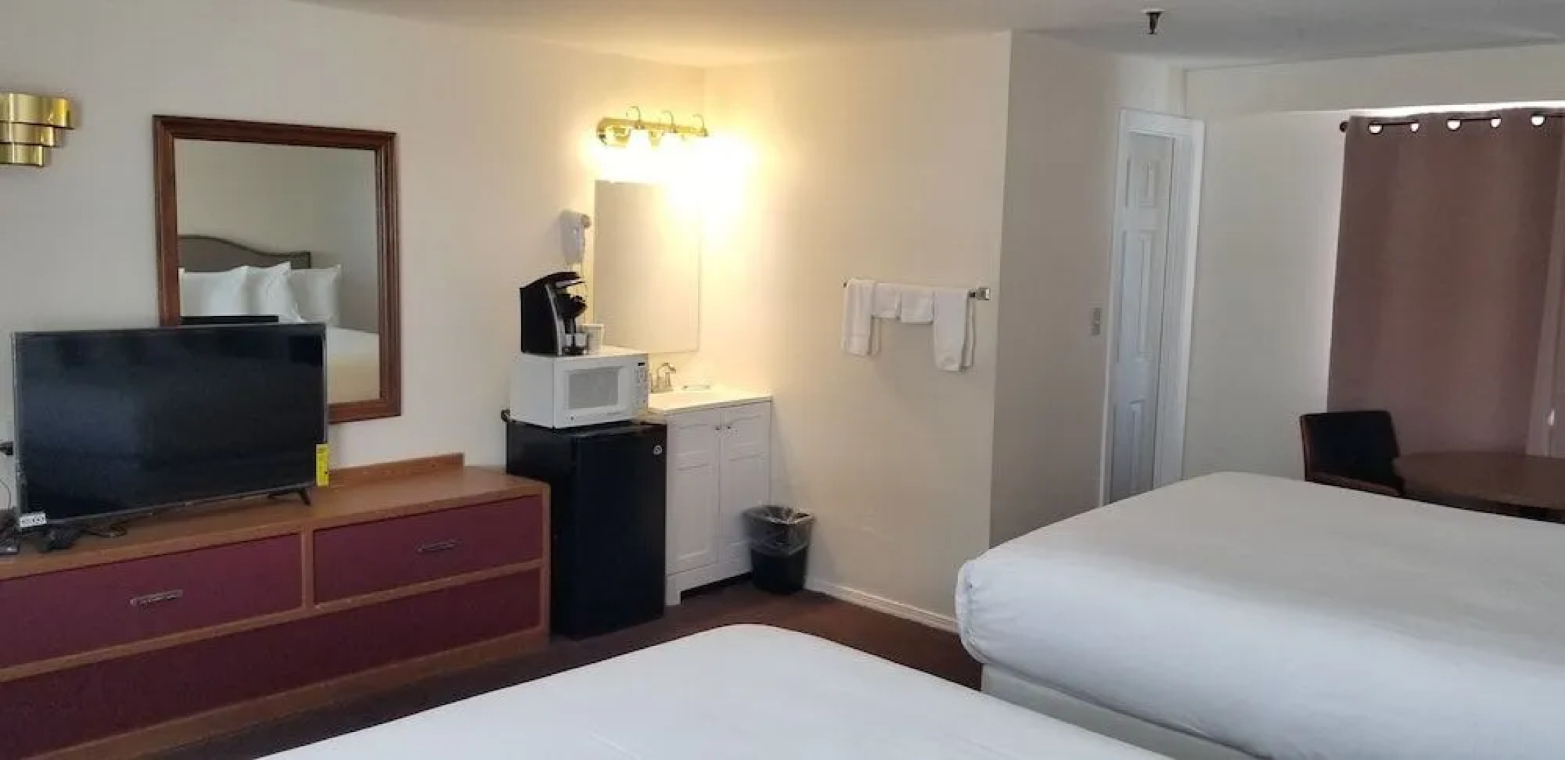 Hampton Harbor Motel