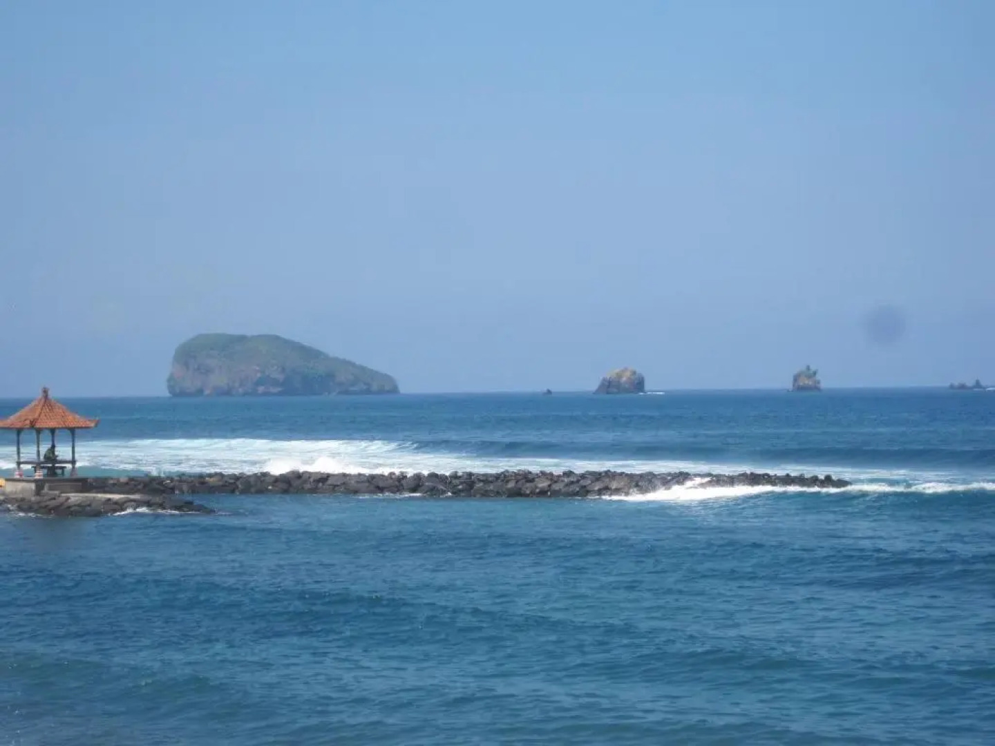 Segara Wangi Beach Cottages