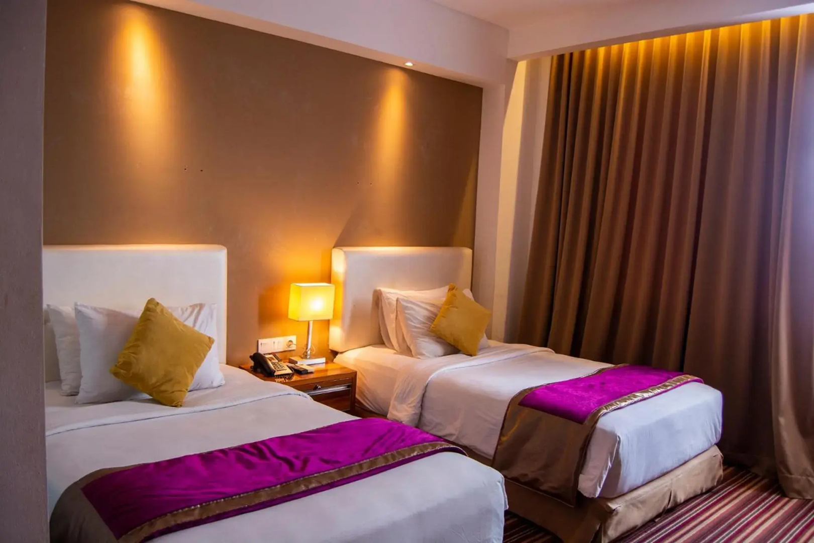 Royal Asnof Hotel