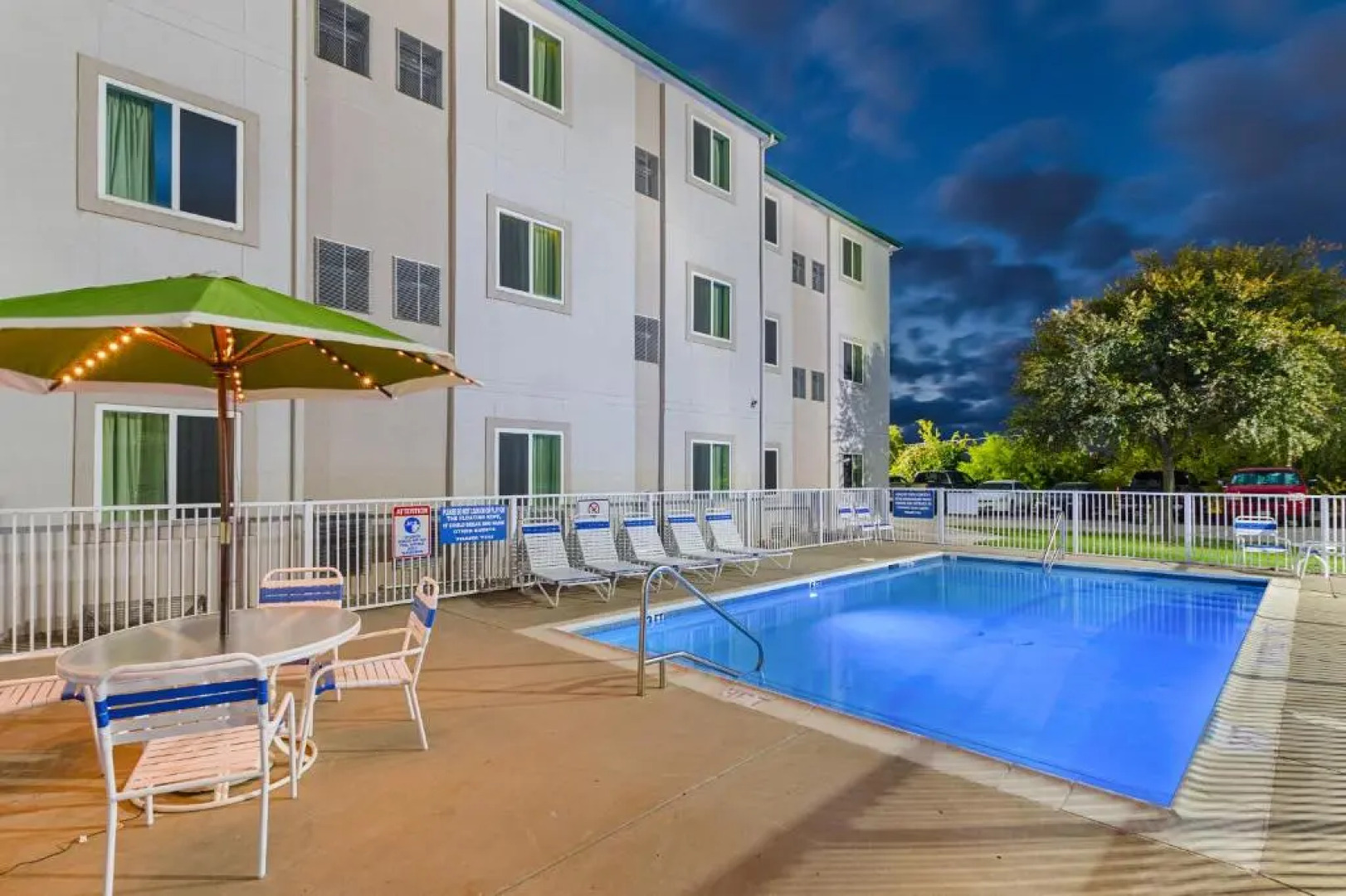 Motel 6 Weatherford, TX