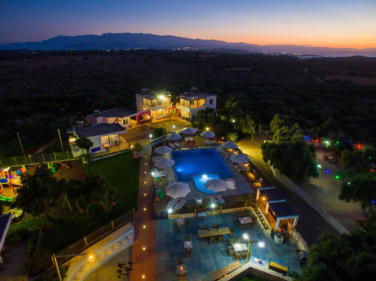 Paradisio Baby and Kinder Hotel