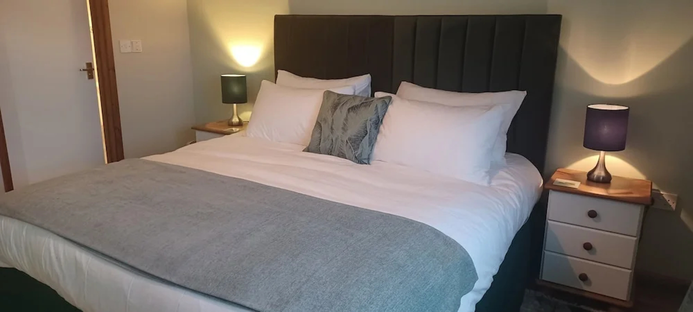 Relax With Amazing Views! 1-bed Studio in Tegryn