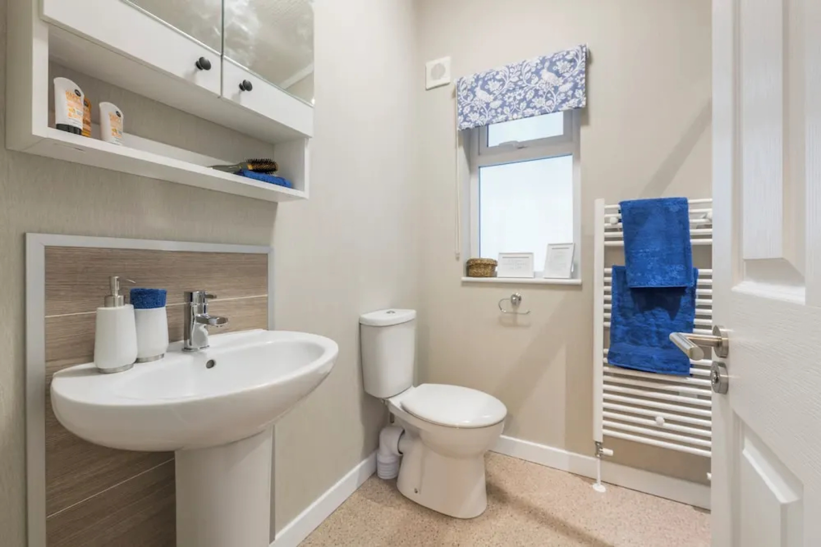 Sure Studio by Best Western Brackenborough Lakes & Resort