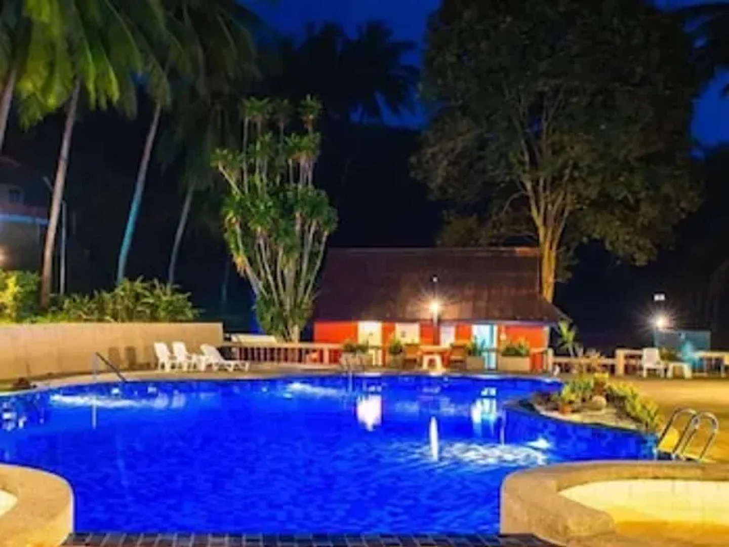 Jansom Beach Resort Ranong