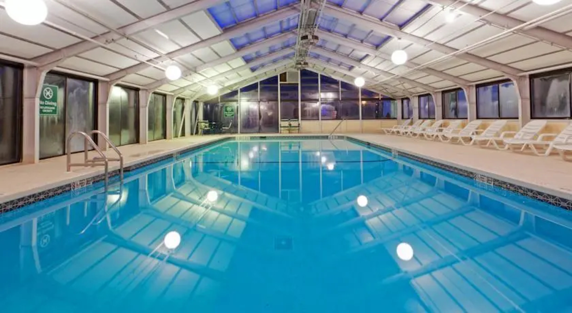 La Quinta Inn & Suites Elmsford