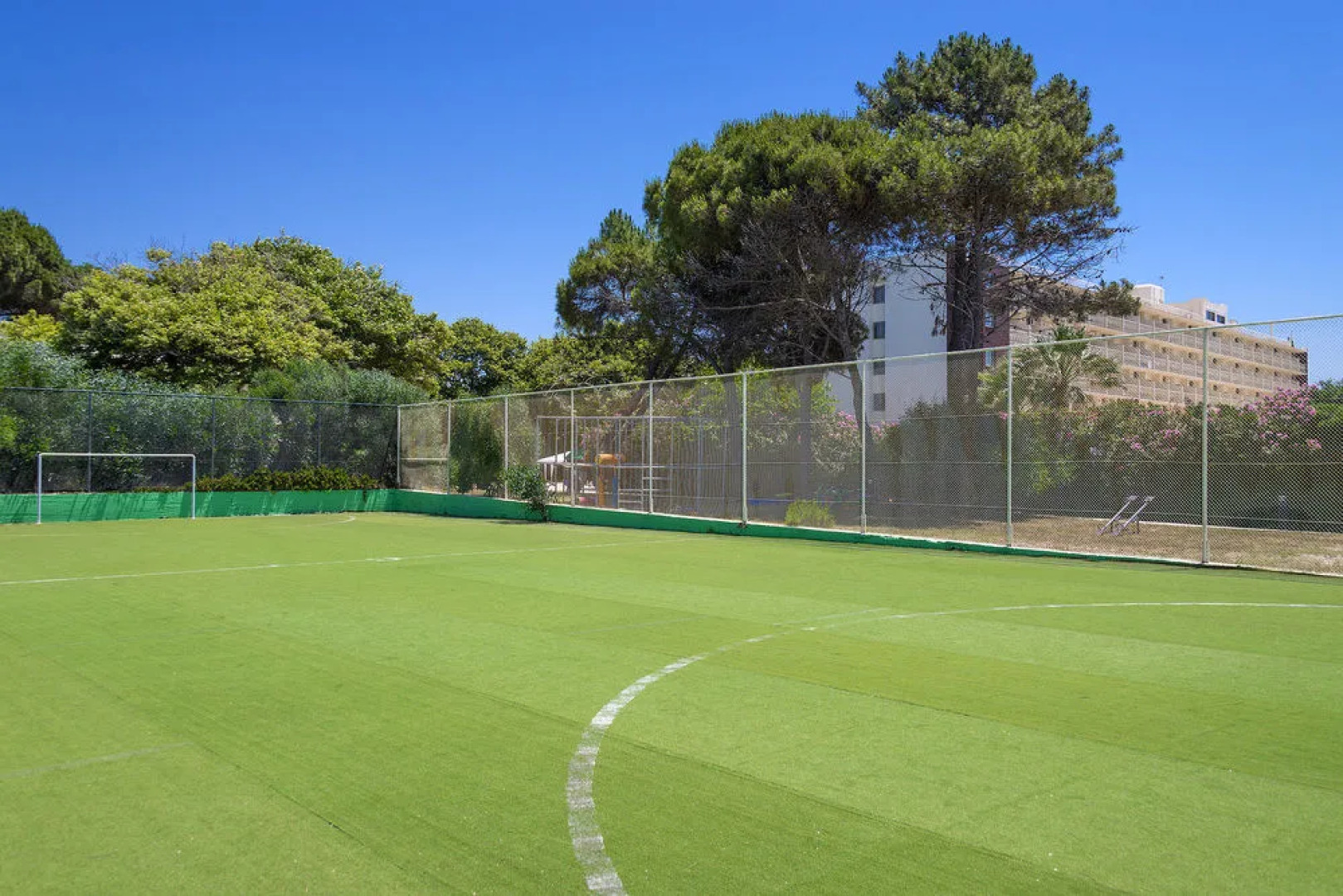 Ninos Grand Beach Resort