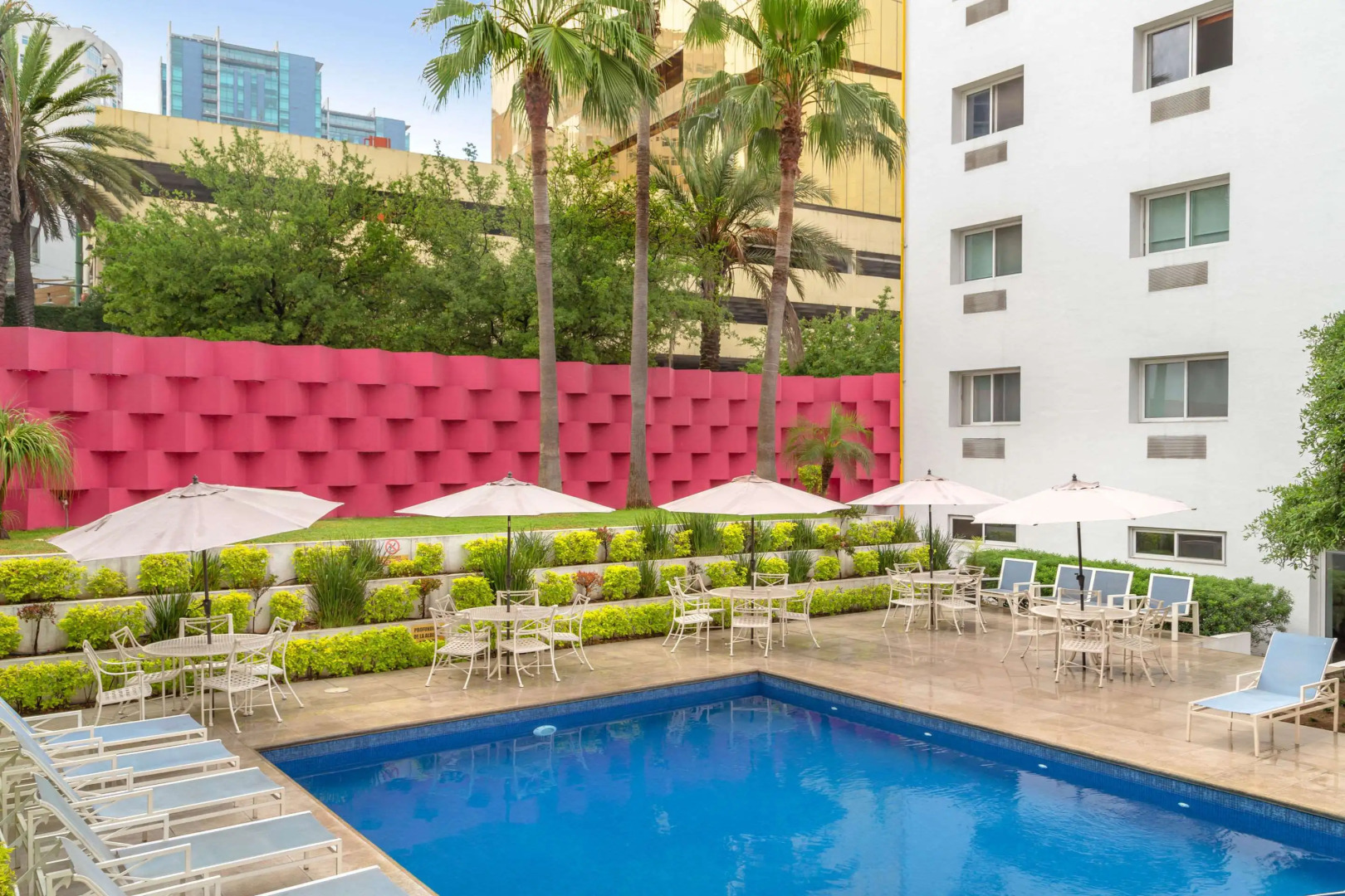 Comfort Inn Monterrey Valle