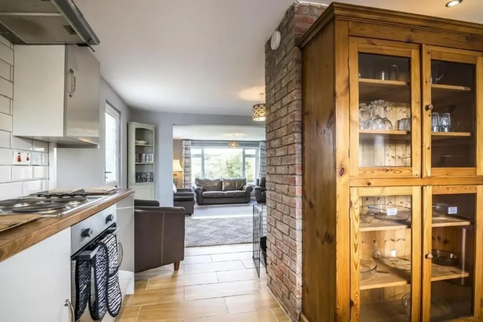 Little Hill - 3 Bed - Wisemans Bridge