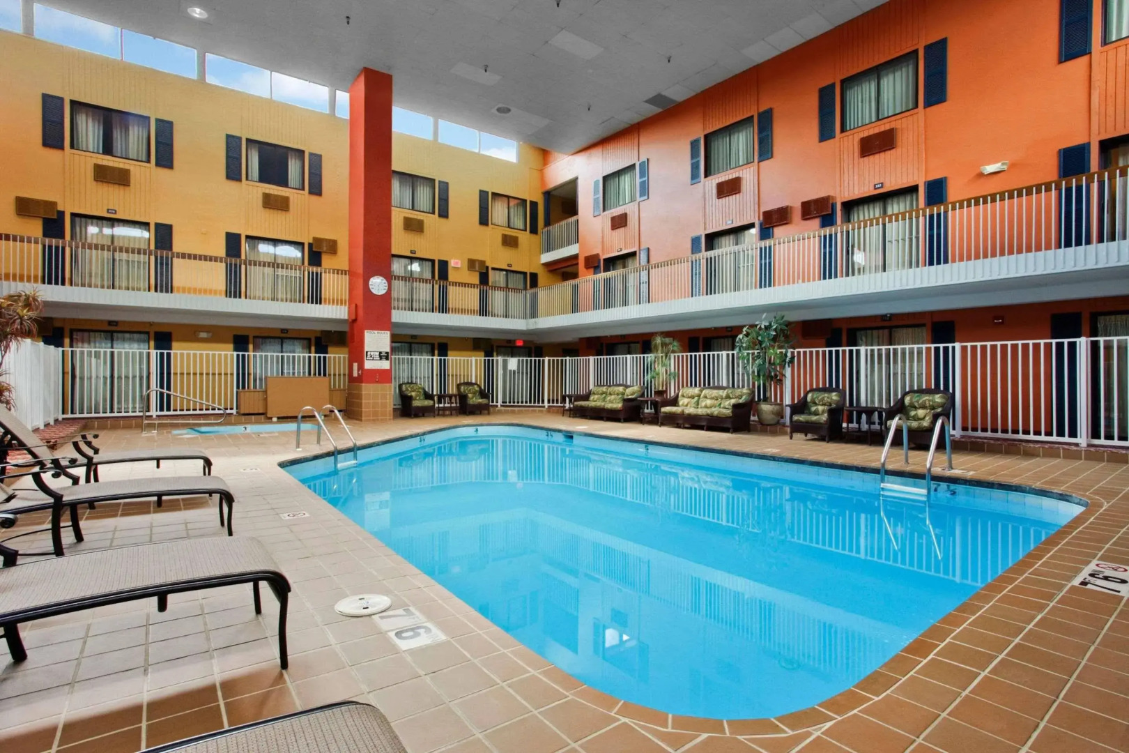 Roosevelt Grand Dakota, SureStay Collection by Best Western