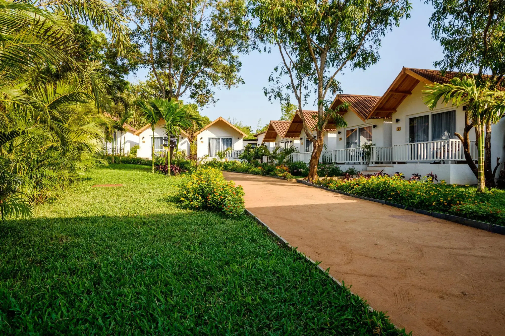 White woods Resort & Spa