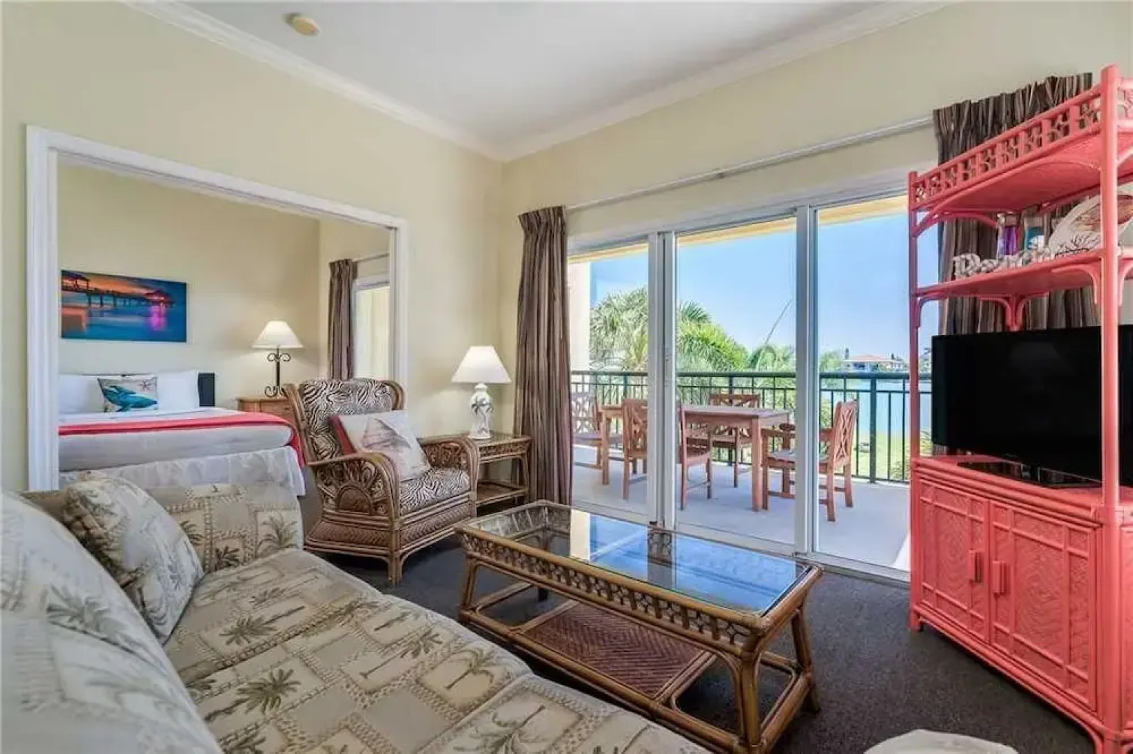 107 - Palms of Treasure Island